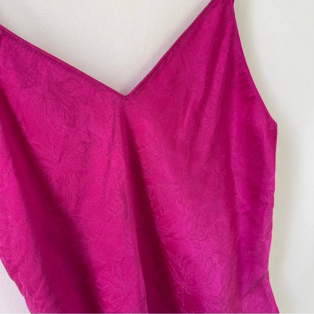 Victoria’s Secret Pink Light Floral Pattern Open Back Pink Fuchsia size small